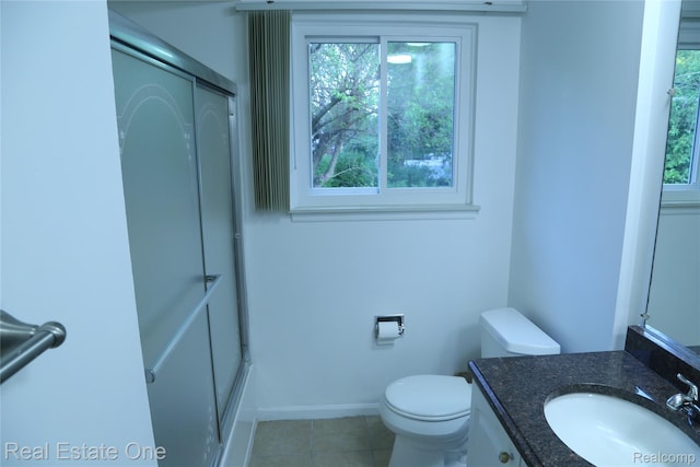 18675 Webster Ave, Southfield, MI 48076 - full bath featuring toilet, vanity, tile patterned flooring, and a shower