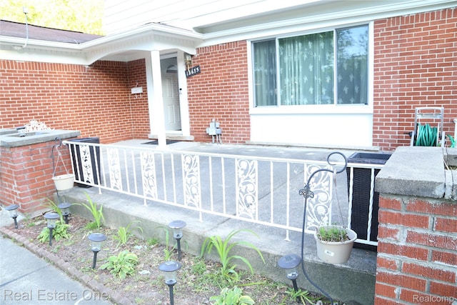 18675 Webster Ave, Southfield, MI 48076 - view of patio / terrace