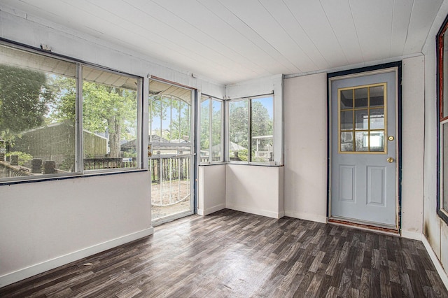 176 N Union St, Battle Creek, MI 49017 - view of unfurnished sunroom