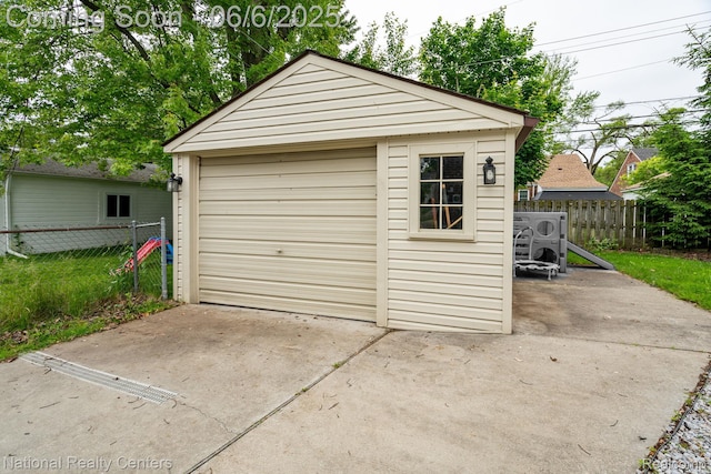 1395 Aline Dr, Grosse Pointe Woods, MI 48236 - view of detached garage