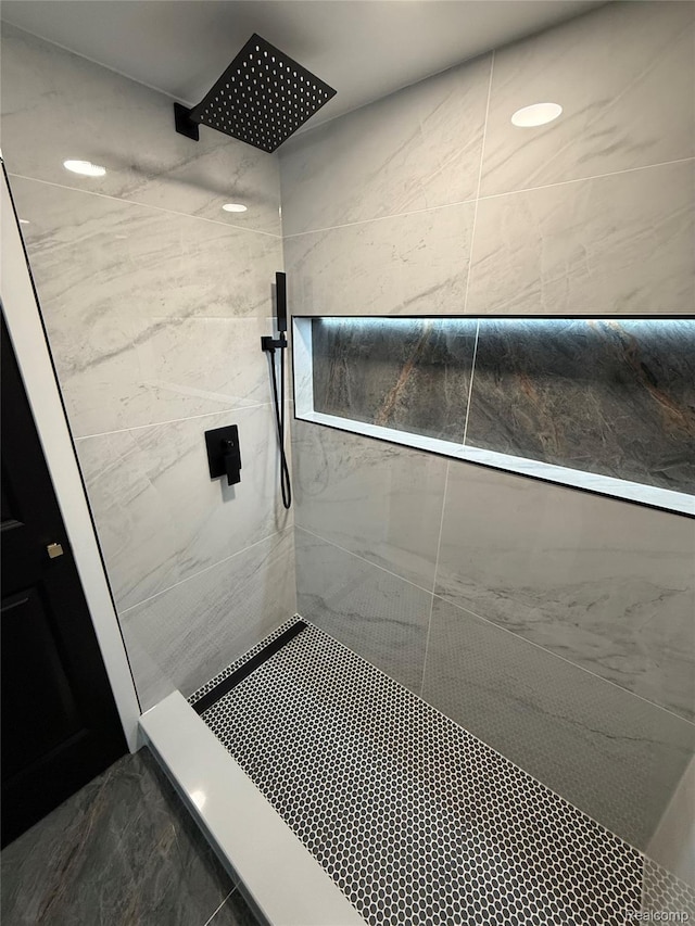 20218 Chalon St, Saint Clair Shores, MI 48080 - bathroom featuring tiled shower