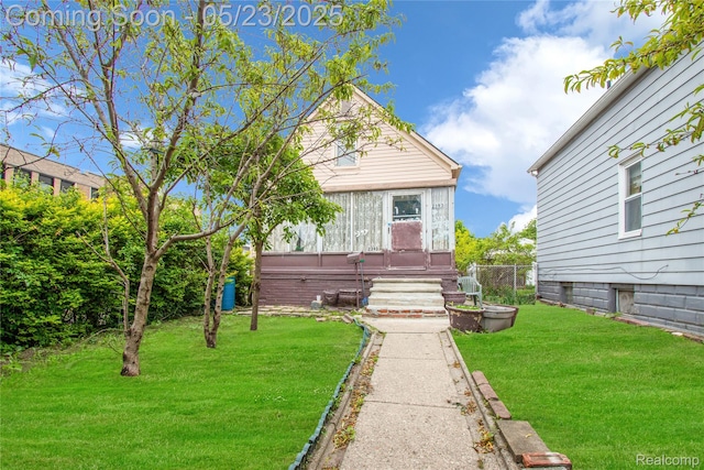 2393 Burger St, Hamtramck, MI 48212 - view of front facade with a front yard