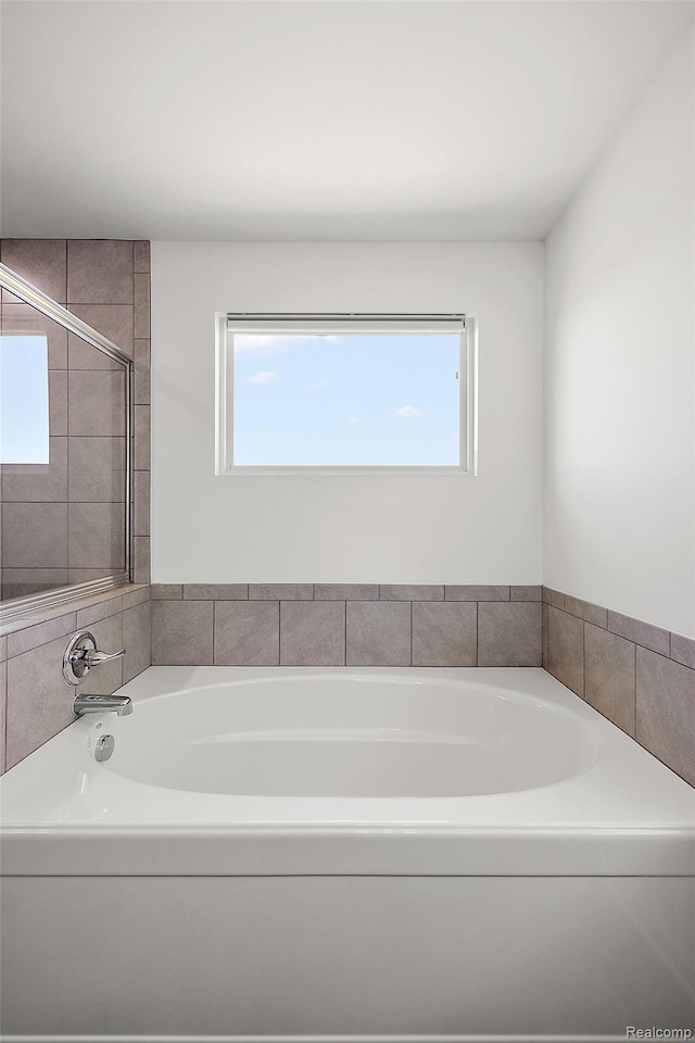 24603 Beach Dr, Macomb, MI 48042 - bathroom featuring a garden tub