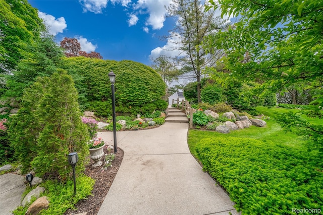 3553 Port Cove Dr Unit 39, Waterford, MI 48328 - view of community