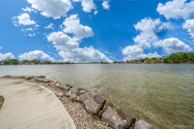 3553 Port Cove Dr Unit 39, Waterford, MI 48328 - water view