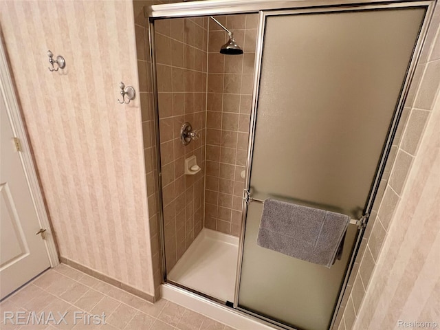 46117 Rhodes Dr Unit 298, Macomb, MI 48044 - full bathroom featuring a tile shower and tile patterned flooring