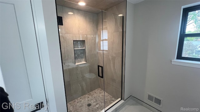 206 E Windemere Ave, Royal Oak, MI 48073 - bathroom featuring a shower stall
