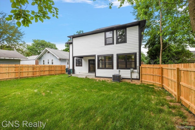 206 E Windemere Ave, Royal Oak, MI 48073 - rear view of house featuring a fenced backyard