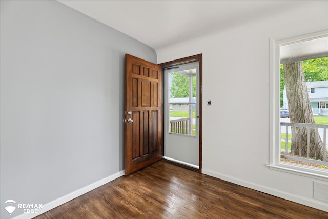 3825 Craig Dr, Flint, MI 48506 - entrance foyer featuring baseboards and dark wood-style flooring