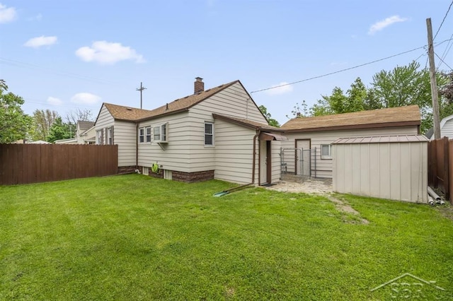 705 W Jenny St, Bay City, MI 48706 - back of property featuring a chimney