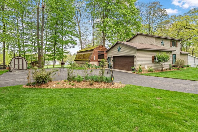 2665 Tonawanda Lake Rd, Grawn, MI 49637