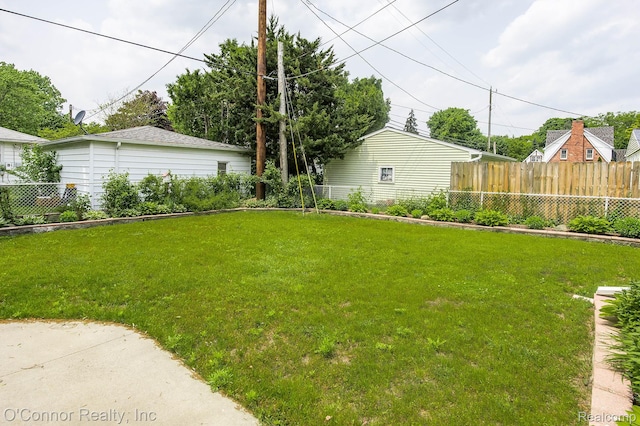 3333 Stone, Port Huron, MI 48060 - view of yard