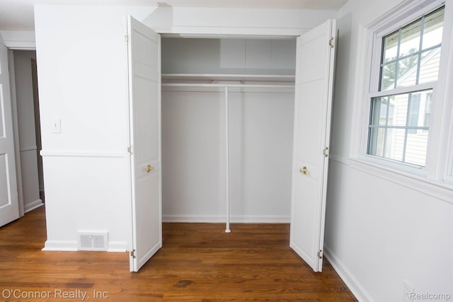 3333 Stone, Port Huron, MI 48060 - view of closet