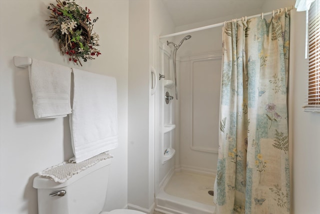 70594 Dennis Dr, Niles, MI 49120 - full bath with curtained shower and toilet