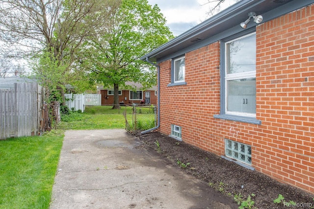 24548 Templar Ave, Southfield, MI 48075 - view of yard featuring a patio area