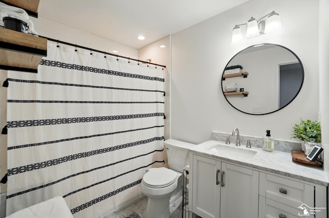 4853 Southpointe Pkwy, Monroe, MI 48161 - full bath with vanity, toilet, a shower with shower curtain, and recessed lighting