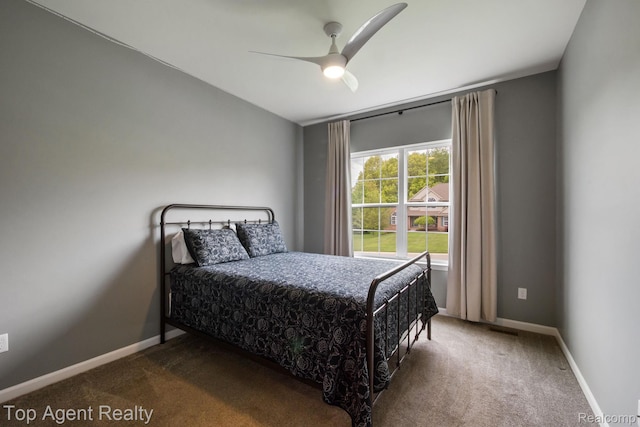 109 Willow Lake Dr, Oxford, MI 48371 - carpeted bedroom featuring baseboards and a ceiling fan