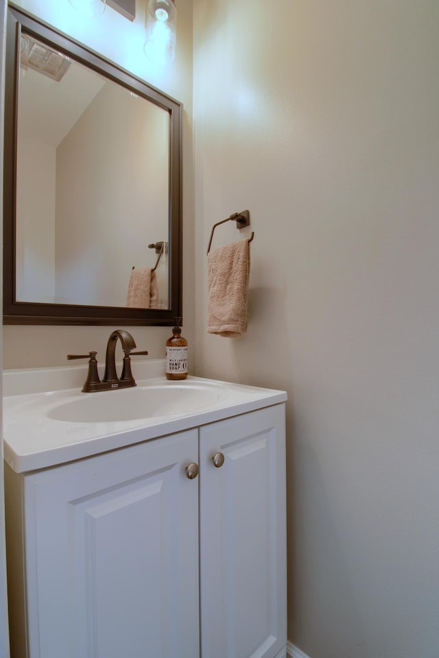 2611 Kingstowne Dr, Michigan, MI 48390 - bathroom featuring vanity