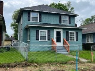 872 Mcalister Ave, Benton Harbor, MI 49022 - view of front of home featuring a fenced front yard