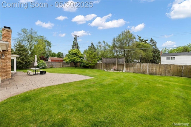 7188 Vicksburg Cir, Shelby Twp, MI 48317 - view of yard featuring a patio
