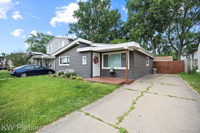 23377 Melville Ave, Hazel Park, MI 48030 - photo 2
