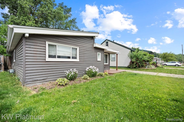 23377 Melville Ave, Hazel Park, MI 48030 - photo 3