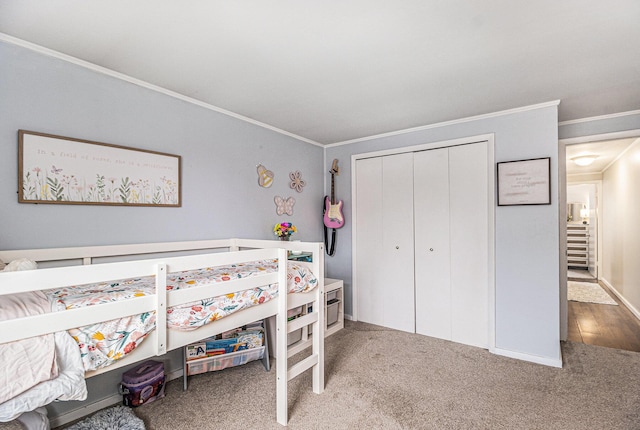 434 Riverbend Dr, Milan, MI 48160 - carpeted bedroom featuring ornamental molding and a closet