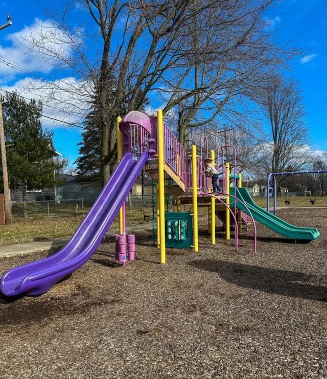 434 Riverbend Dr, Milan, MI 48160 - view of community playground