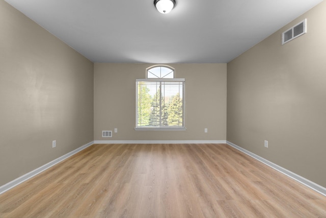 4139 Persimmon Dr, Ypsilanti, MI 48197 - empty room featuring light wood-style floors and baseboards