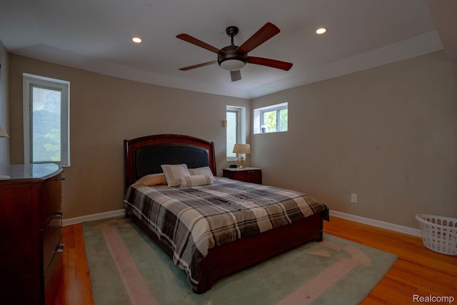 622 Sunningdale Dr, Grosse Pointe Woods, MI 48236 - bedroom featuring baseboards, light wood-type flooring, recessed lighting, and a ceiling fan