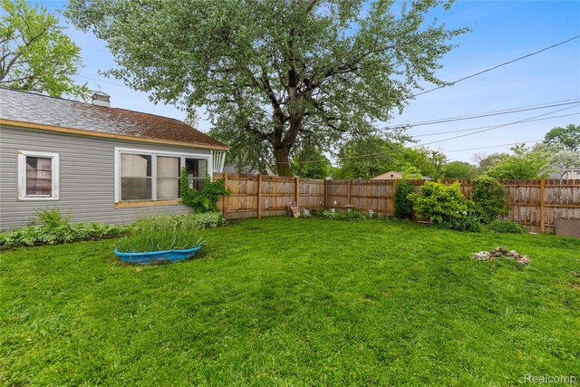 13902 Toepfer Rd, Warren, MI 48089 - view of yard