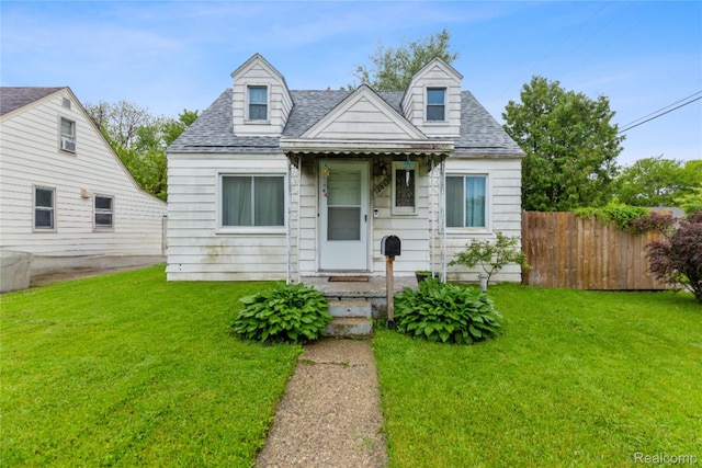 13902 Toepfer Rd, Warren, MI 48089 - view of front of home featuring roof with shingles