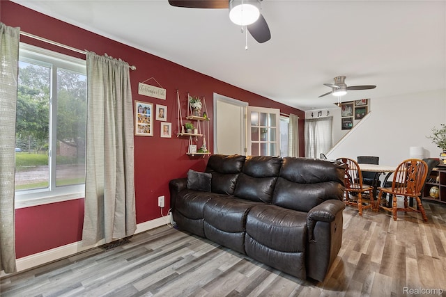 13902 Toepfer Rd, Warren, MI 48089 - living area featuring a ceiling fan and wood finished floors