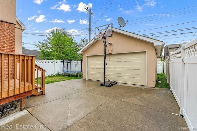 5410 Argyle St, Dearborn, MI 48126 - detached garage with a trampoline