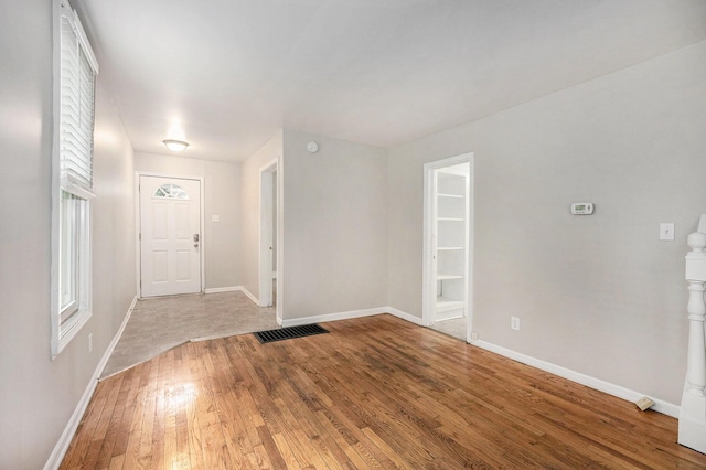 1535 Colorado Ave SE, Grand Rapids, MI 49507 - spare room with wood finished floors and baseboards