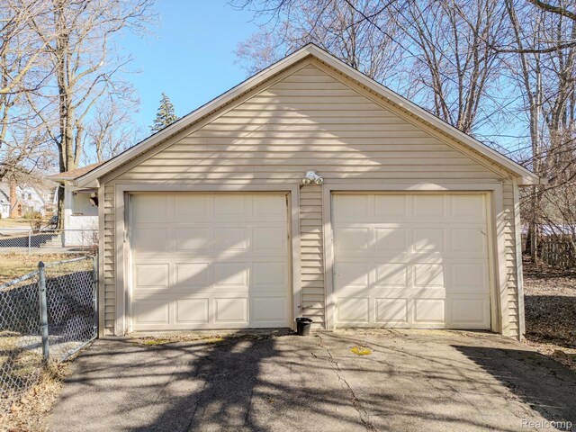 416 Marquette St, Flint, MI 48504 - view of detached garage