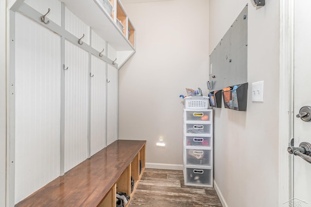 7302 Geraldine Cir, Swartz Creek, MI 48473 - mudroom featuring wood finished floors and baseboards