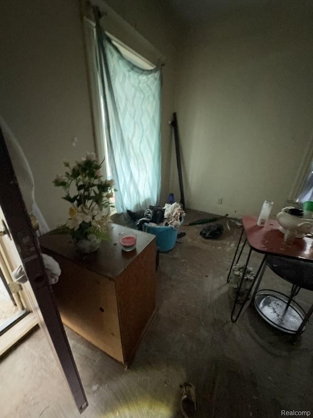 3677 Townsend St, Detroit, MI 48214 - interior space