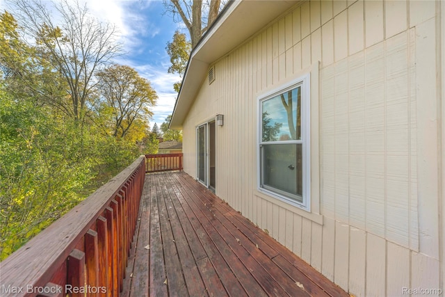 28290 Inkster Rd, Southfield, MI 48034 - view of wooden terrace