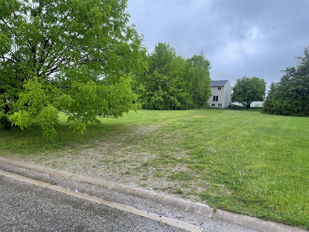 5160 Sandalwood Dr, Grand Blanc, MI 48439 - photo 1