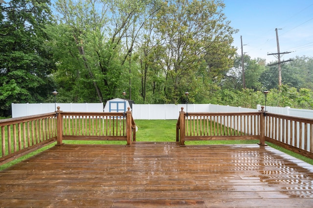 210 E Palmer Ave, Jackson, MI 49203 - view of wooden terrace