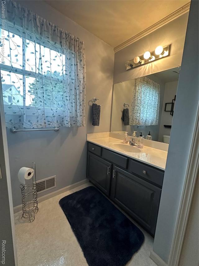 638 Eastway Cir, Lapeer, MI 48446 - half bath with vanity and baseboards