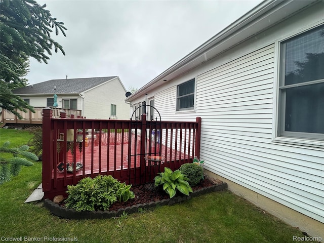 638 Eastway Cir, Lapeer, MI 48446 - view of wooden deck