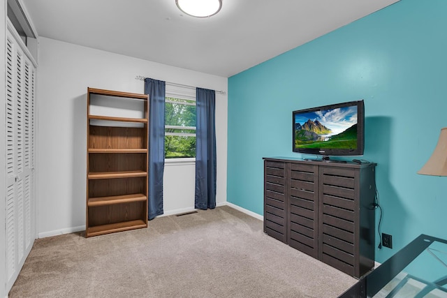 623 Pawnee St, Jackson, MI 49203 - bedroom featuring carpet floors and baseboards