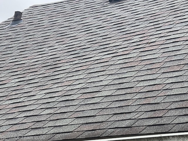 6101 Auburn St, Detroit, MI 48228 - detailed view of a shingled roof