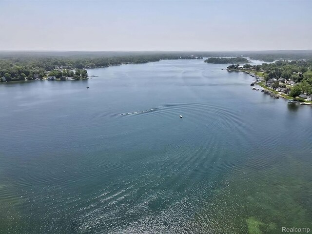 2571 N Long Lake Rd, Fenton, MI 48430 - water view