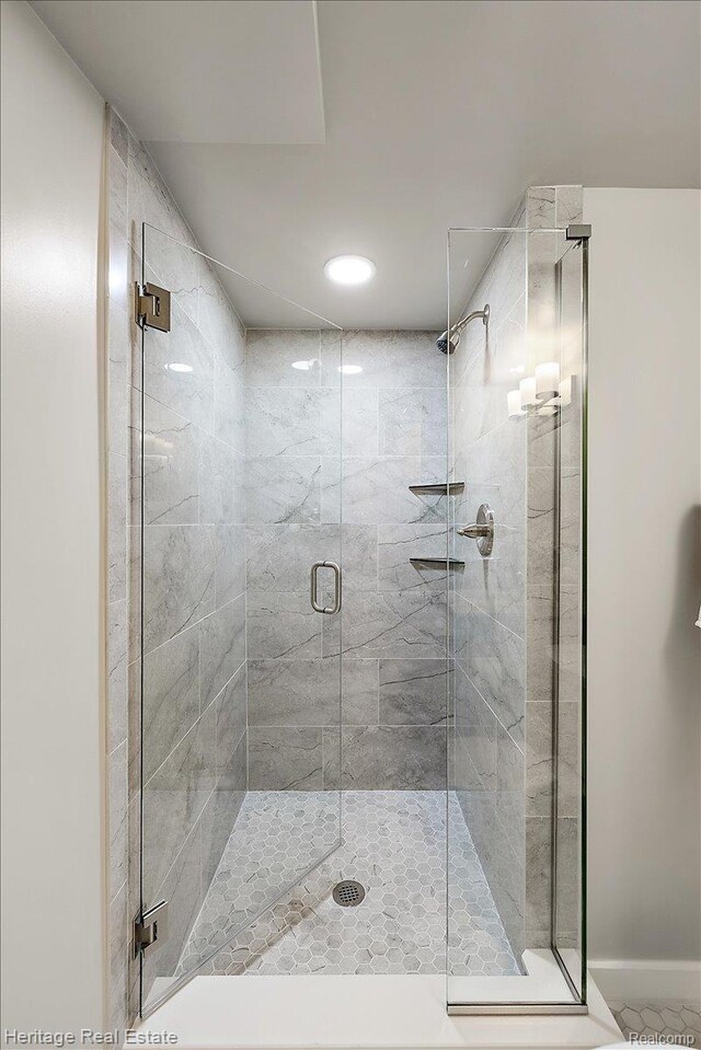 2376 Bacon Ave, Berkley, MI 48072 - full bath featuring a shower stall and recessed lighting