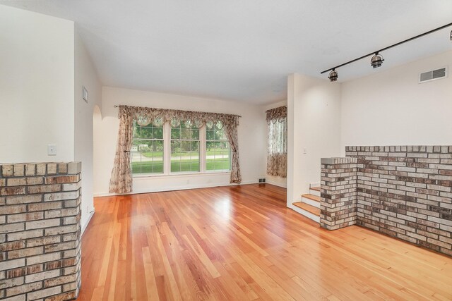 1027 W Superior St, Alma, MI 48801