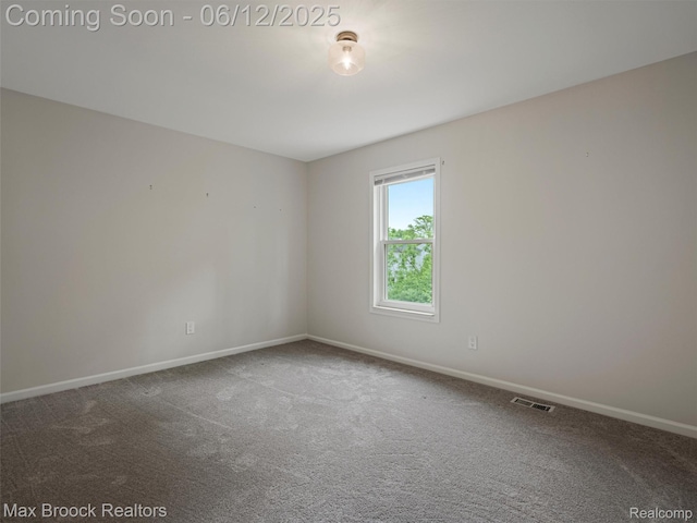 5544 Kingsfield Dr, West Bloomfield, MI 48322 - empty room with baseboards and carpet