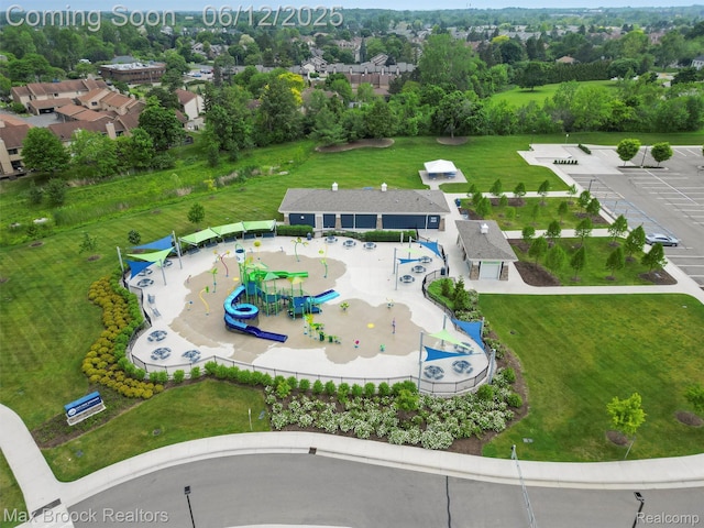 5544 Kingsfield Dr, West Bloomfield, MI 48322 - aerial view of a tree filled landscape